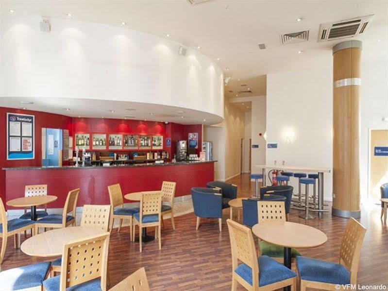Ramada Encore York Exterior photo